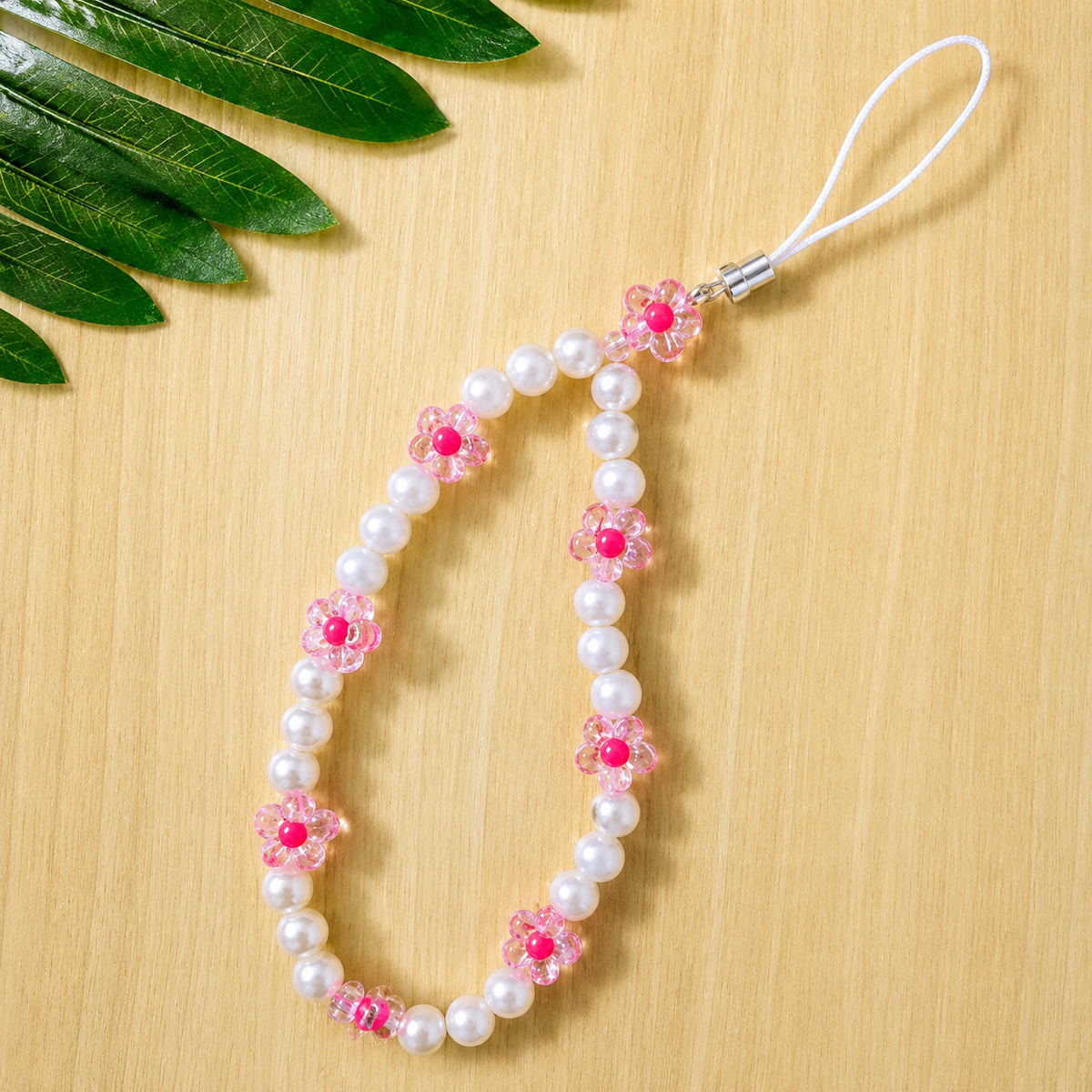 Sweet Daisy Pearl Charm Strap